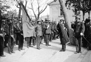 El ministro de instrucción Pública, Sr. López Muñoz, A su Llegada A Valencia,...