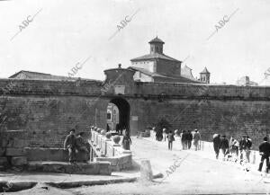 Tras la Muralla, la cúpula de la iglesia de santa catalina de Sena, Declarada...