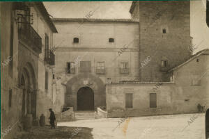 (CA.). Vista de la Casa de las Cadenas