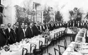 Banquete con que se Celebró la Inauguración, y al cual Asistieron las...