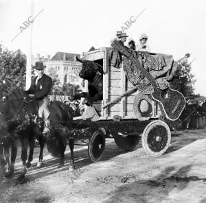 "el Desencajonamiento", coche que Obtuvo el premio del barón de cortés