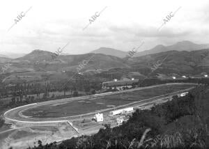 Pintoresco aspecto general del nuevo hipódromo Donostiarra