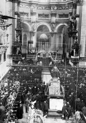 En la catedral de Granada aspecto del templo durante la solemne misa de...