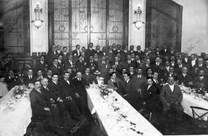 Banquete organizado por la asociación de la prensa Sevillana en honor de D. José...