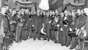 Los Ministros de Bellas Artes de Francia, Sr. Laferre (1), y de España, Sr....