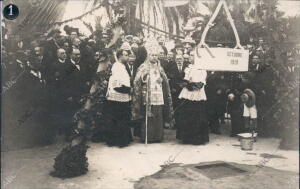 el Obispo (marcial Lopez Criado) Bendiciendo la primera piedra