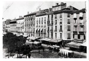 Plaza de España. Edificios Correspondientes al Coso