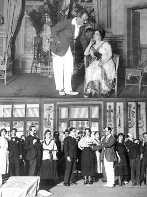 una escena del segundo acto del Vodevil "el segundo Marido", Estrenado con gran...