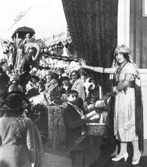 Un aspecto de la fiesta en el paseo de Rosales