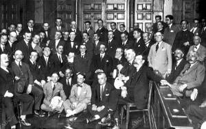 La asamblea de la prensa los Asambleistas, con el Alcalde (X) en la Recepcion...