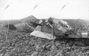 la Catastrofe de Aviacion estado en el que quedo el aeroplano cuya Caida...