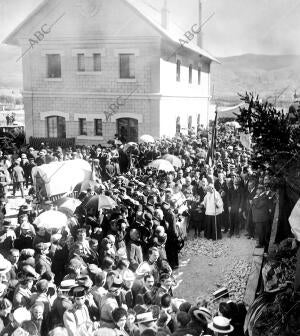 Inauguracion del de Ripoll A Puigcerda, Llegada del tren A esta Ultima estación...