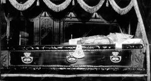 El Cadaver del venerable cardenal Soldevilla en la capilla Ardiente
