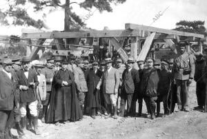 inauguración del cable aéreo par el transporte de madera obra del ingeniero Sr....