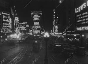 Vista nocturna de Times Square