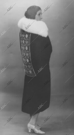 En la Imagen, abrigo de 1925