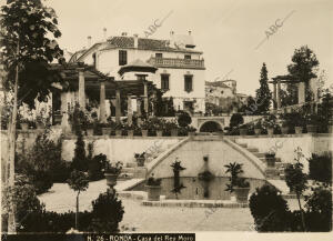 En la imagen, vista tomada desde el jardín