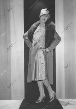 En la Imagen, un abrigo de 1927