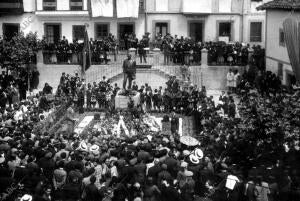 Inauguración del monumento, obra de Benlliure, al filántropo Don Pedro Alonso...