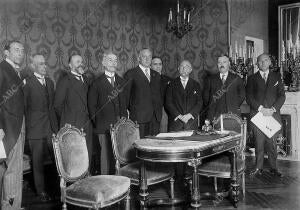 En el Ministerio del Ejército, el Presidente del Consejo y el Ministro de...