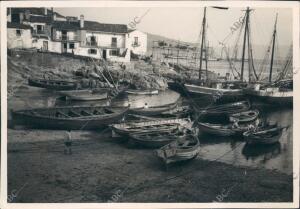 Corme (La Coruña), 1930 (CA.). Una imagen del puerto