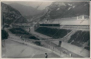 Estación de Somport (Canfranc). Parte Española que se ha Quemado. Se ve el río...