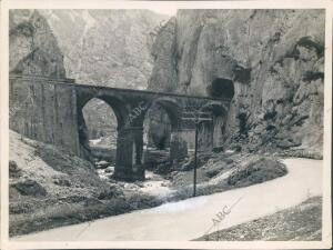 Carretera de Burgos A Vitoria - Byn 2044(20/07/1930)