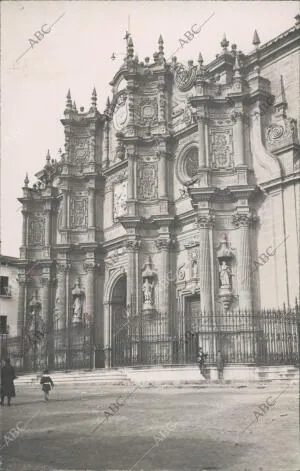 Fachada de la catedral de Guadix
