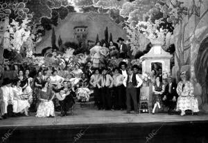 "La Torre de la Cristiana", de los señores Quintero y Guillén, en el Teatro de...