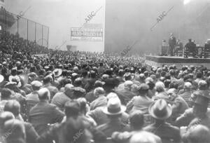 Aspecto del frontón durante el Acto (Abc Nº 8704) Intervinieron el Marques de...