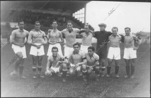 Partido de liga del real Oviedo que Venció al Barcelona por siete goles A tres...