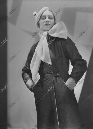 En la Imagen, abrigo de 1934. Modelo Jenny