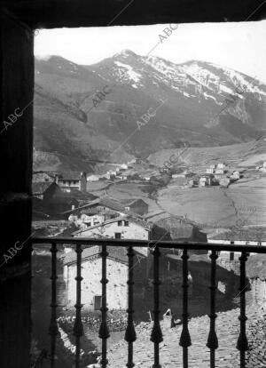 Vista del pueblo Tudanca Desde "la Corona" (Cantabria)