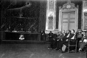 Reunión Extraordionaria del claustro de la Universidad de Madrid, para recibir...