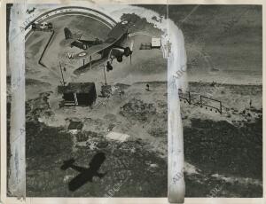 Fotografía tomada durante las prácticas del escuadrón de bombardeo del ejército...