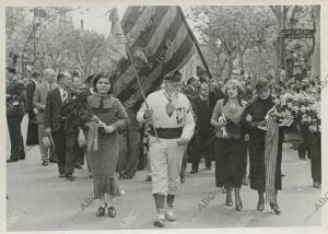 El único superviviente catalán de la Guerra de Cuba dirigiéndose al monumento de...