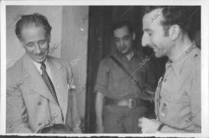 El presidente de la generalidad visita el frente de Aragón en Híjar con el...