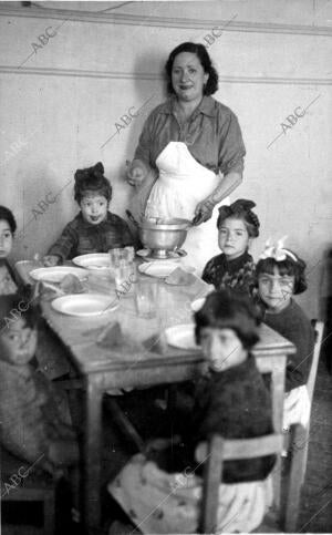 Rincón de los Pequeños en el comedor gratuito del distrito de la Inclusa
