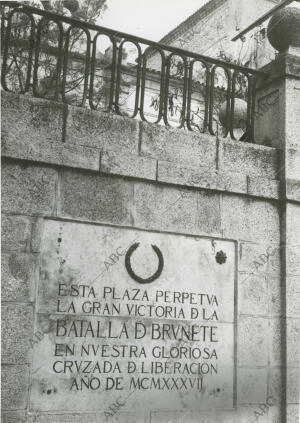 Lápida conmemorativa de la batalla de Brunete en 1937