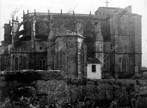 Fachada de la catedral de santa María en el pueblo de Castro Urdiales...