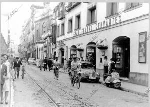 (CA.) Vista de la fachada del Gran Teatro Cervantes, transformado en los años 50...