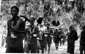 Acto de la jura de bandera de la cruz Roja, que se Recuperó en 1942, tras...