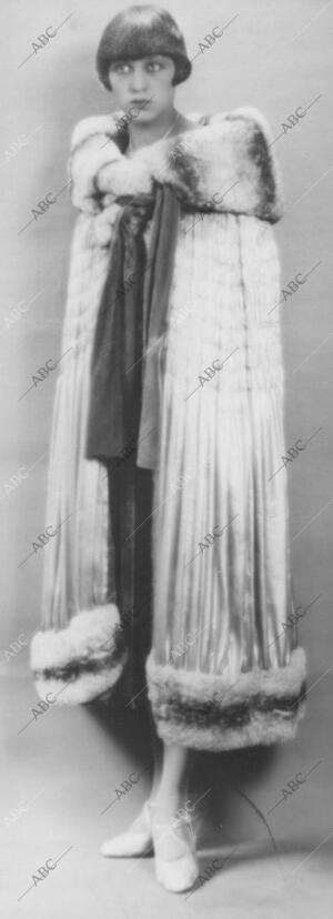 En la Imagen, abrigo de 1944