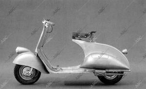 Una de las Motocicletas Conocidas como Vespa