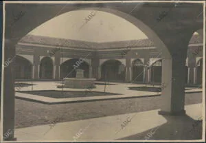 Mercado de san José, Inaugurado el día 1 de mayo de 1949