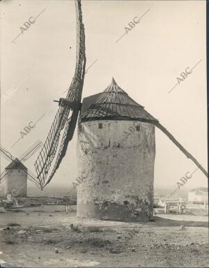 Un molino de viento en ciudad real