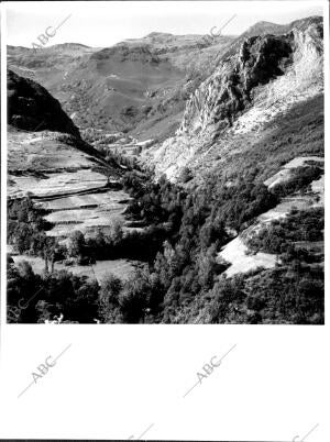 Valle del silencio en cuya cueva de la Peña del silencio se Retiró A orar san...