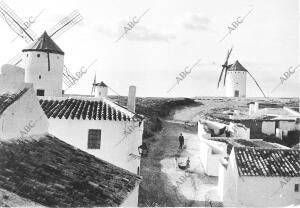 A derecha Molinos de el Buerleta, el Salobre y el sardinero