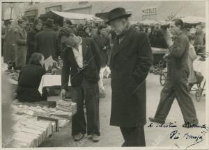 La fotografía está dedicada a Sebastián Miranda