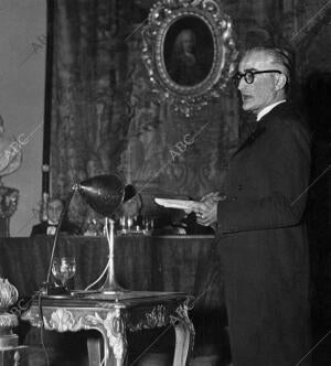 Discurso de la sesión en que se Recibió como académico de la real de Bellas...